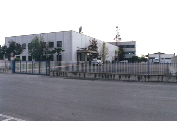 supertv1.jpg (37077 byte)