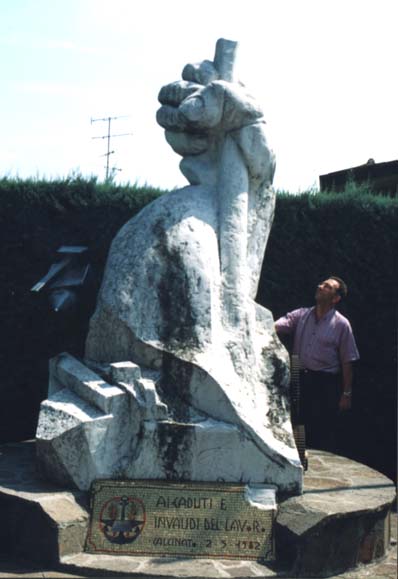 ginoghioni2a.jpg (33159 byte)