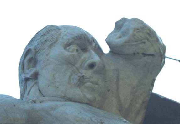 monumentoinvalidibagnolo1.jpg (19526 byte)