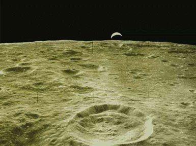 Moon1.JPG (27180 byte)