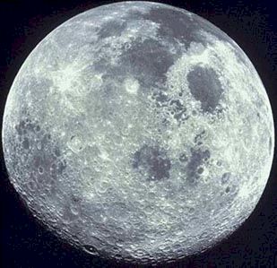 Moon2.JPG (41033 byte)