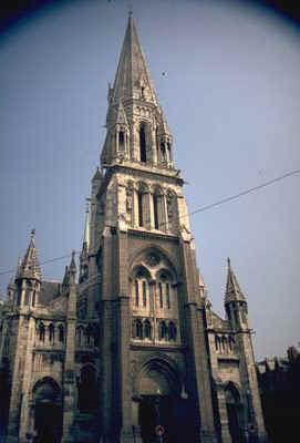 cathed.JPG (18551 byte)