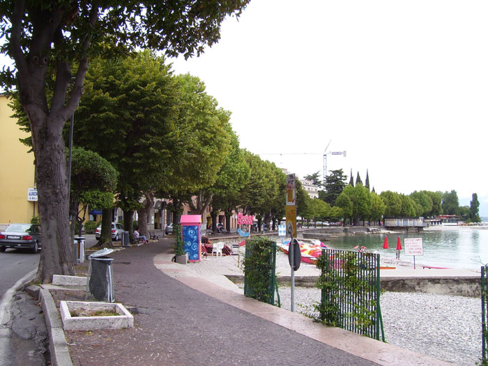 lungo_lago_desenzano