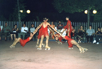harambee.jpg (35290 byte)